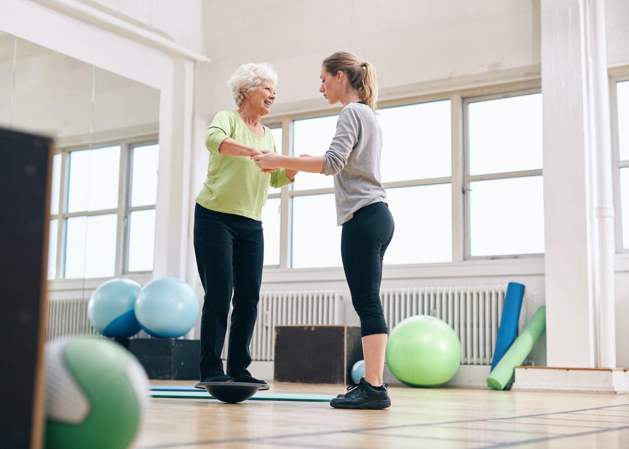 Effective weight training program for seniors to improve strength and balance